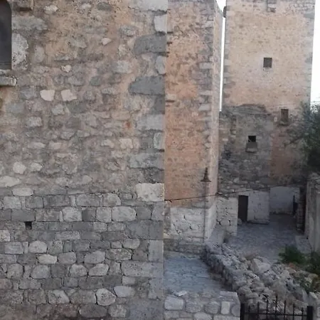 το πυργοσπιτο τησ αννεζουλασ Annezoula's Castle بيت للعطل Agios Athanasios (Mani)