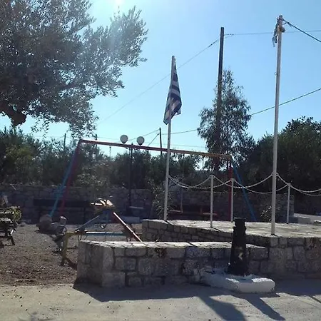 펜션 το πυργοσπιτο τησ αννεζουλασ Annezoula's Castle Agios Athanasios (Mani)