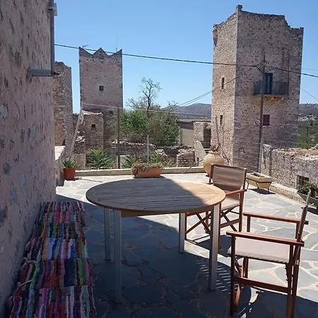 펜션 το πυργοσπιτο τησ αννεζουλασ Annezoula's Castle Agios Athanasios (Mani)