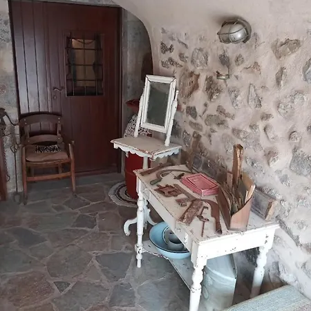 Сasa de vacaciones το πυργοσπιτο τησ αννεζουλασ Annezoula's Castle Agios Athanasios (Mani)