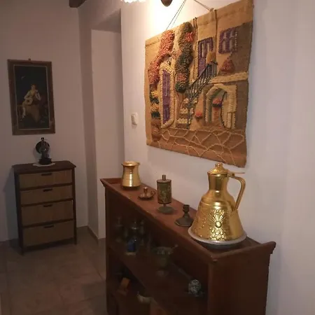 το πυργοσπιτο τησ αννεζουλασ Annezoula's Castle