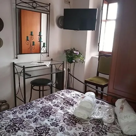 το πυργοσπιτο τησ αννεζουλασ Annezoula's Castle Сasa de vacaciones *