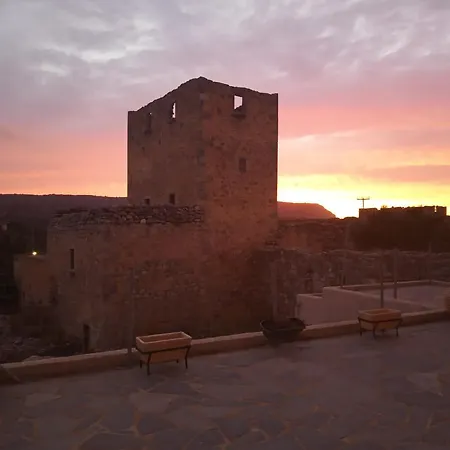 το πυργοσπιτο τησ αννεζουλασ Annezoula's Castle