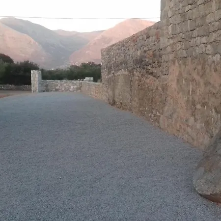 Dom wakacyjny το πυργοσπιτο τησ αννεζουλασ Annezoula's Castle