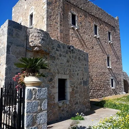 το πυργοσπιτο τησ αννεζουλασ Annezoula's Castle