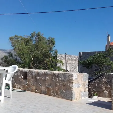 Dom wakacyjny το πυργοσπιτο τησ αννεζουλασ Annezoula's Castle Agios Athanasios (Mani)