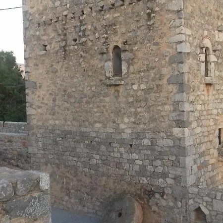 το πυργοσπιτο τησ αννεζουλασ Annezoula's Castle * Agios Athanasios (Mani)