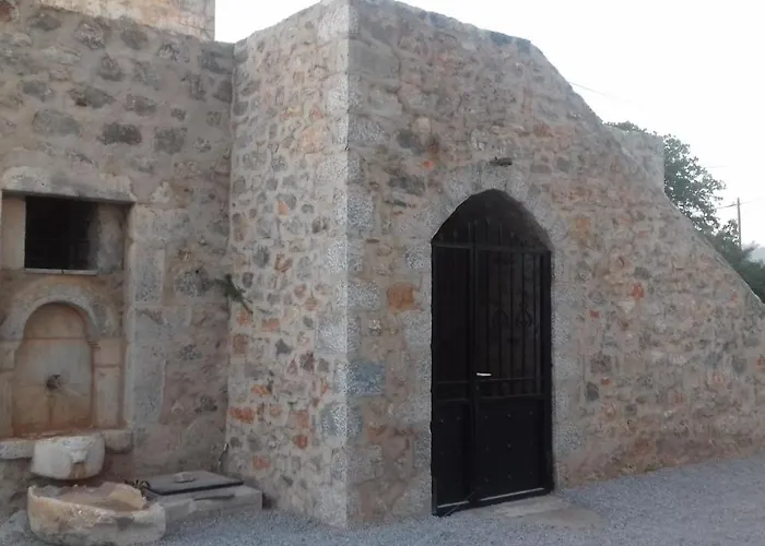 Casa vacanze το πυργοσπιτο τησ αννεζουλασ Annezoula's Castle