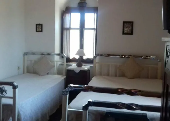 το πυργοσπιτο τησ αννεζουλασ Annezoula's Castle *