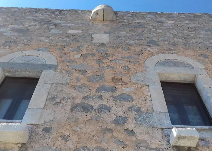 Hébergement de vacances το πυργοσπιτο τησ αννεζουλασ Annezoula's Castle