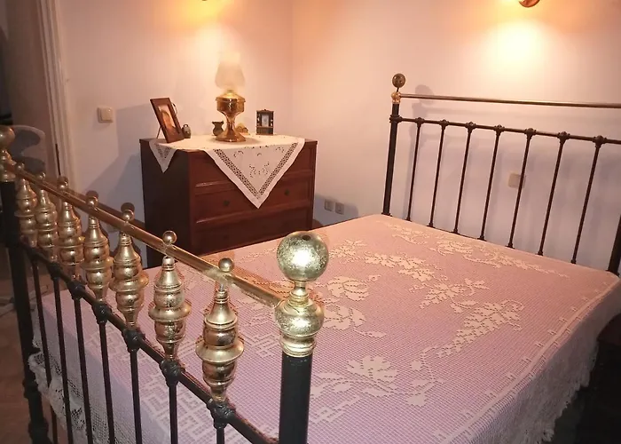 το πυργοσπιτο τησ αννεζουλασ Annezoula's Castle Hébergement de vacances *