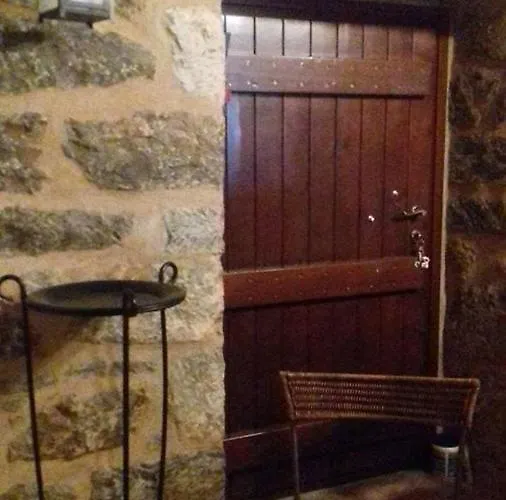 το πυργοσπιτο τησ αννεζουλασ Annezoula's Castle *