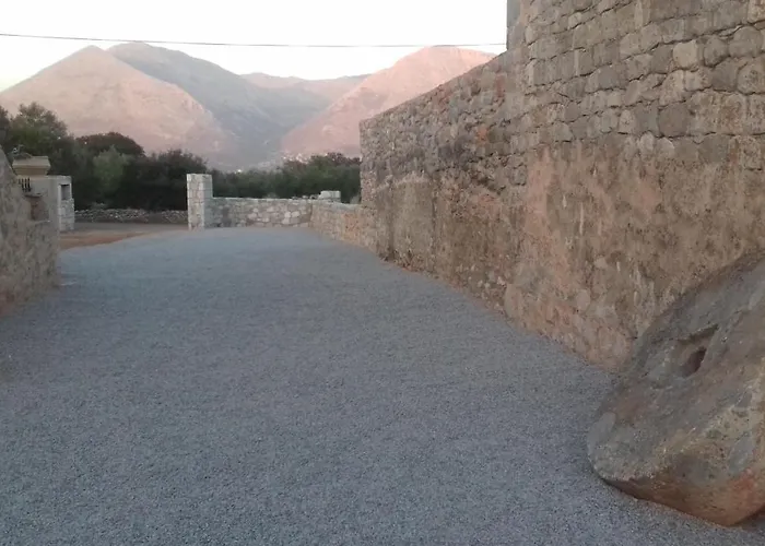 Casa vacanze το πυργοσπιτο τησ αννεζουλασ Annezoula's Castle