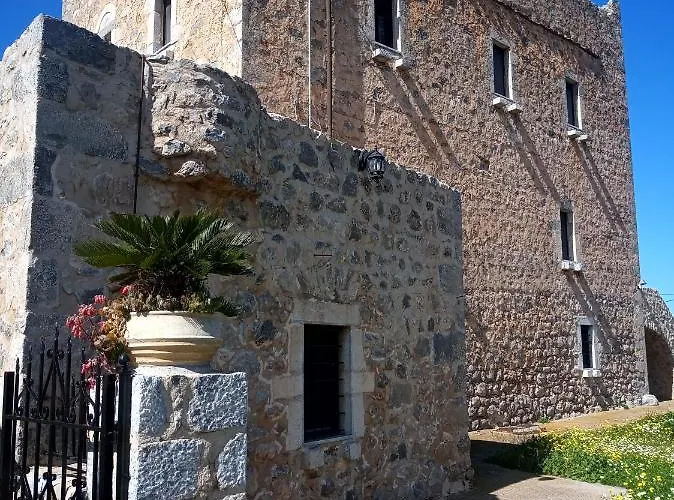 το πυργοσπιτο τησ αννεζουλασ Annezoula's Castle